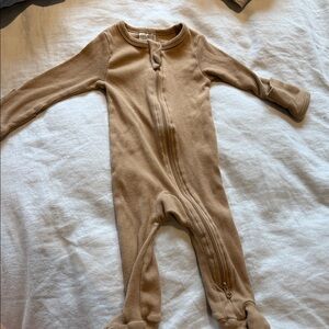 Mebie Baby 3-6 month footsie onesie organic cotton. Perfect condition.